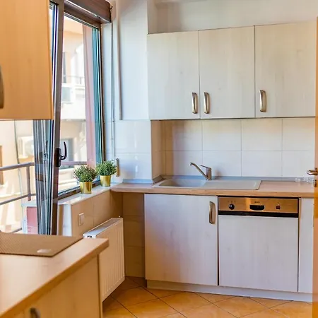Sunny & Spacious Place With Breathtaking View * Bucureşti