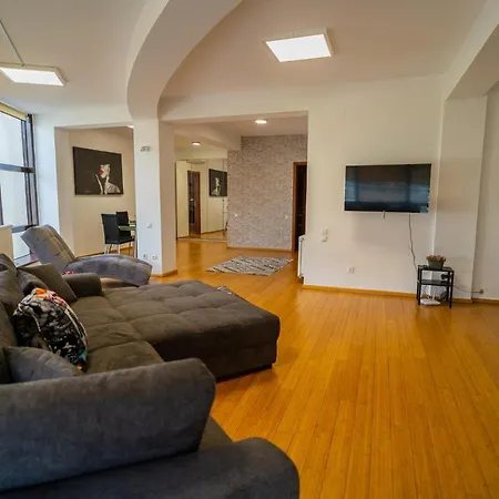 Sunny & Spacious Place With Breathtaking View Apartment