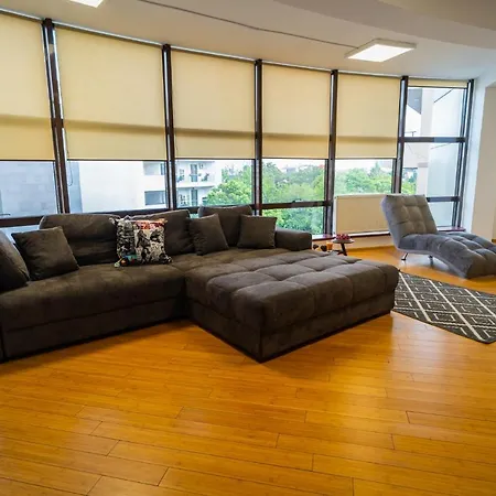 Sunny & Spacious Place With Breathtaking View Apartment *