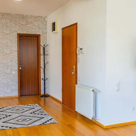 Apartment Sunny & Spacious Place With Breathtaking View