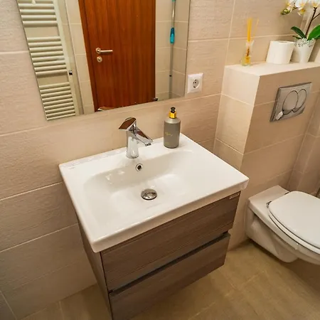 Sunny & Spacious Place With Breathtaking View Bucharest