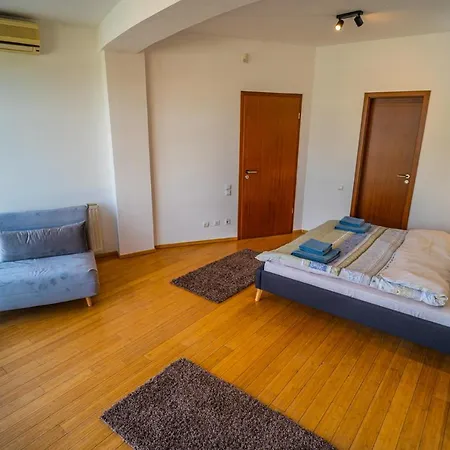 Apartment Sunny & Spacious Place With Breathtaking View